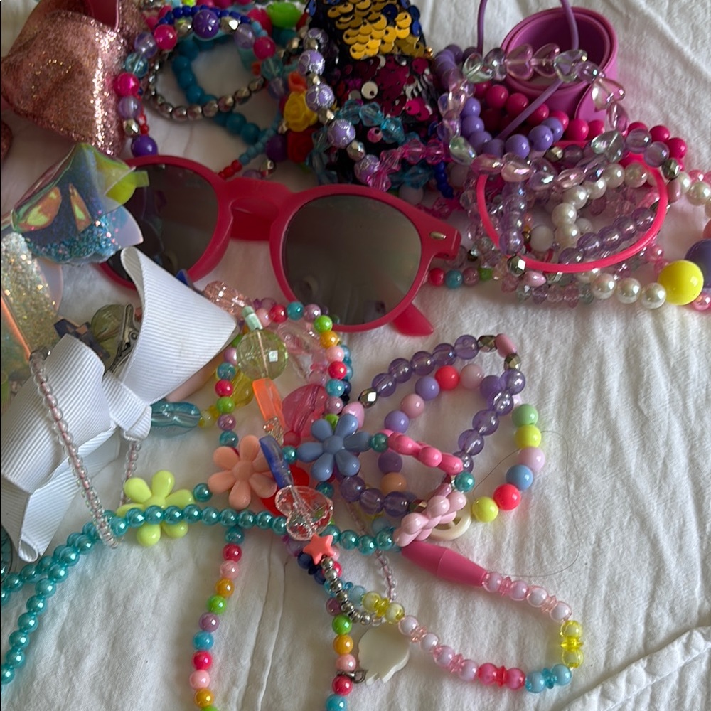 Girls Accessory Bundle - Picture 4 of 5